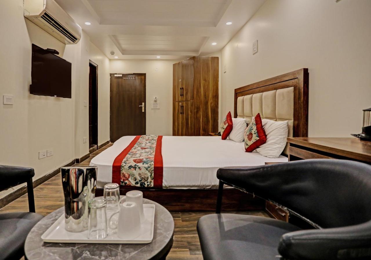 Staybook Hotel Atlanta New Delhi Train Station Luaran gambar